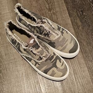 Rocket Dog Camouflage Canvas Shoes